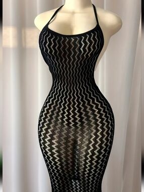 Black STRETCHY Semi Sheer Zigzag Bodycon Halter Neck Low Back Midi Dress (OS) 🔥